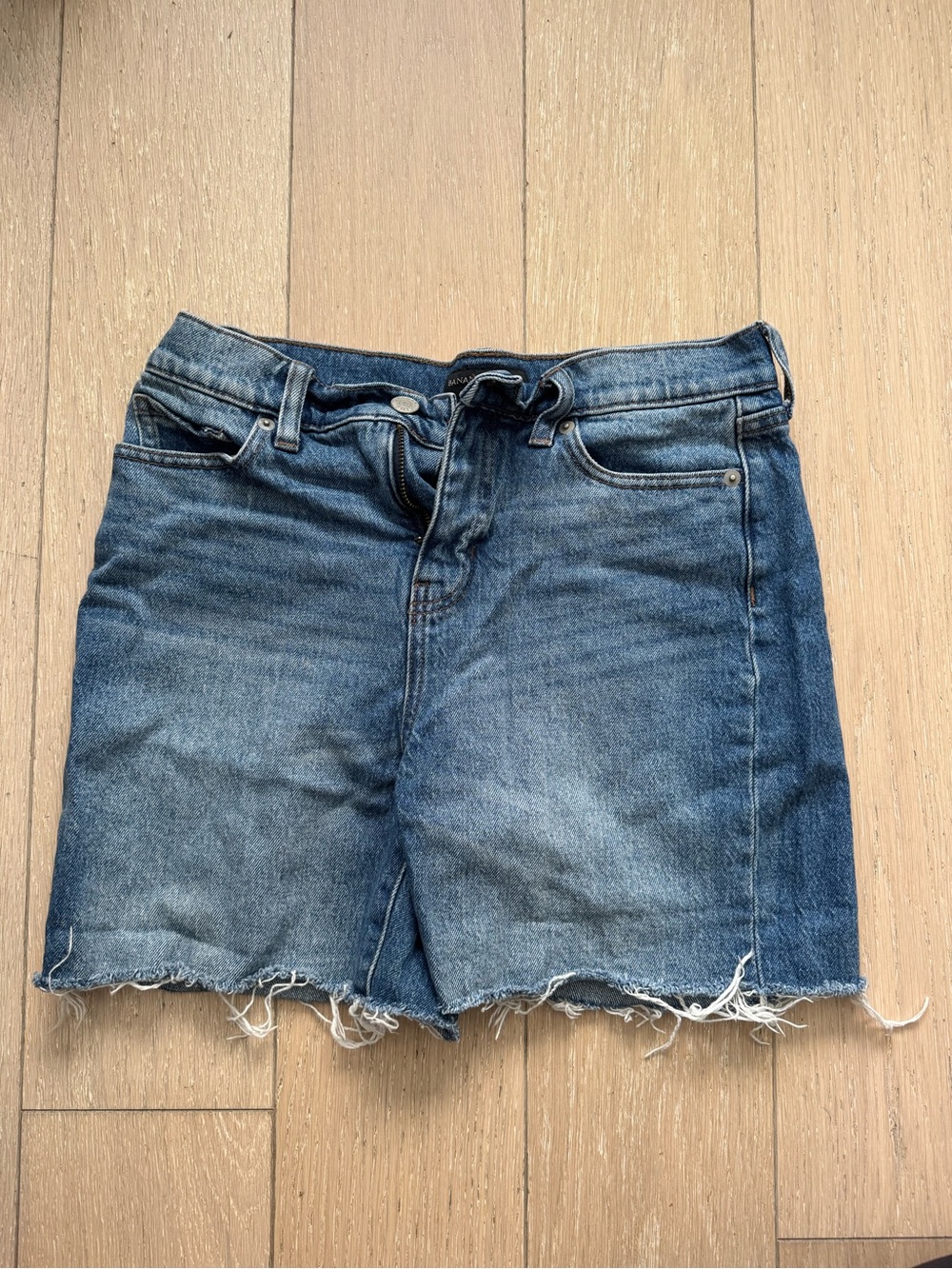 Banana Republic Frayed Hem Denim Shorts in Blue